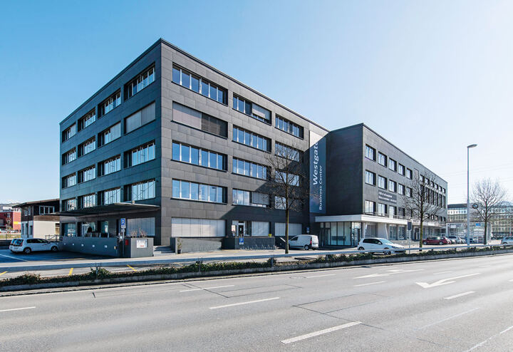 BYD Zug | Neuhofstrasse 1, 6340 Baar Objekteigenschaften: 2026, Bürogebäude, Mieterausbau Bürofläche Arbeitsgattungen: Lüftungsinstallationen